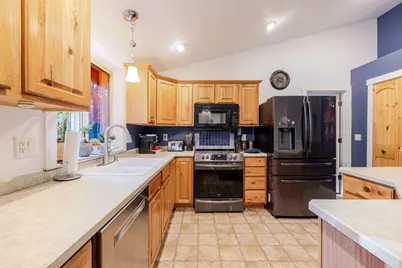 17253 Widgeon Drive, Bend, OR 97707 - Photo 9