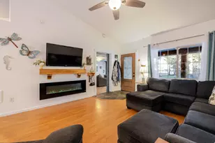 17253 Widgeon Dr, Bend, OR 97707 - Photo 9