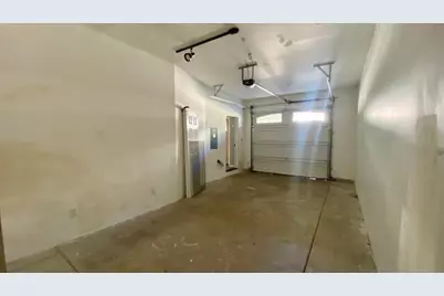 341 Englemann Lane, Medford, OR 97501 - Photo 3