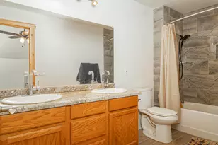 125 Warren Rd, Selma, OR 97538 - Photo 23