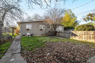 421 Benson St, Medford, OR 97501 - Photo 13