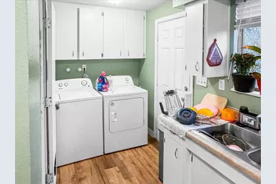 421 Benson Street, Medford, OR 97501 - Photo 9