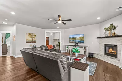 2645 Farmington Avenue, Medford, OR 97504 - Photo 13