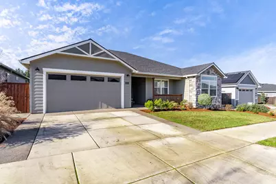 2645 Farmington Avenue, Medford, OR 97504 - Photo 5