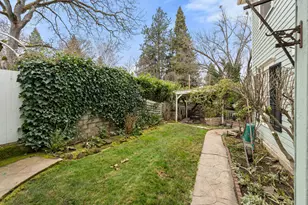 1320 E Main St, Medford, OR 97504 - Photo 37