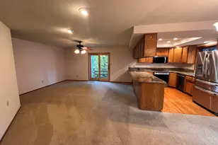 2489 Senate Way, Medford, OR 97504 - Photo 5