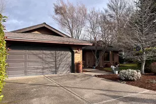 2489 Senate Way, Medford, OR 97504 - Photo 37