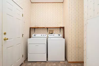 1570 S Peach Street #SPC 4, Medford, OR 97501 - Photo 13