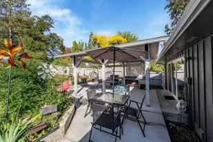 740 NW Kinney St, Grants Pass, OR 97526 - Photo 25