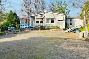 3399 Dodge Rd, White City, OR 97503 - Photo 3