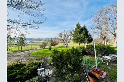 3399 Dodge Road, White City, OR 97503 - Photo 9