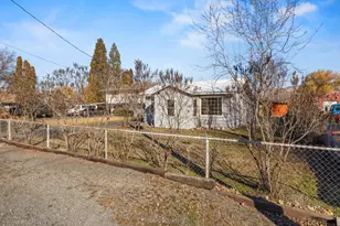 5071 Harlan Dr, Klamath Falls, OR 97603 - Photo 3