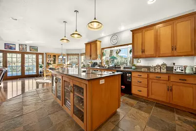 7555 E Antelope Road, Eagle Point, OR 97524 - Photo 11