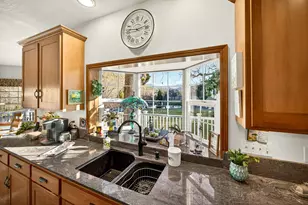 7555 E Antelope Rd, Eagle Point, OR 97524 - Photo 17