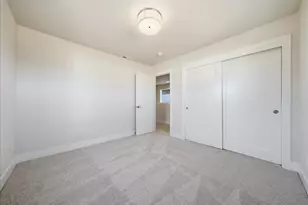 61437 SE Daybreak Ct, Bend, OR 97702 - Photo 43