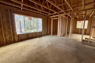 61437 SE Daybreak Ct, Bend, OR 97702 - Photo 3