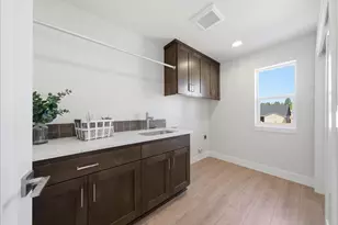 61437 SE Daybreak Ct, Bend, OR 97702 - Photo 37
