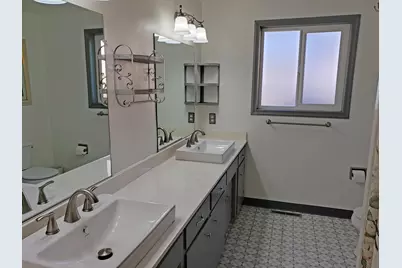 5030 Del Mar Drive, Central Point, OR 97502 - Photo 17