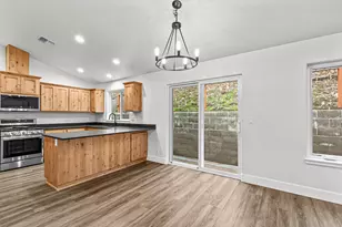 1546 Poplar Dr, Grants Pass, OR 97527 - Photo 15