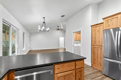 1546 Poplar Drive, Grants Pass, OR 97527 - Photo 11