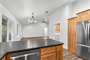 1546 Poplar Dr, Grants Pass, OR 97527 - Photo 11