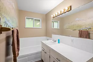 5942 Foothill Rd, Medford, OR 97502 - Photo 21