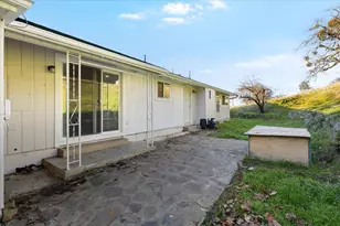 5942 Foothill Rd, Medford, OR 97502 - Photo 27