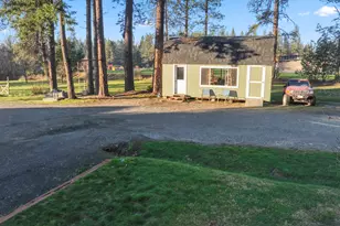 594 Detrick Dr, Grants Pass, OR 97527 - Photo 3