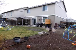 2885 SW Juniper Ave, Redmond, OR 97756 - Photo 9