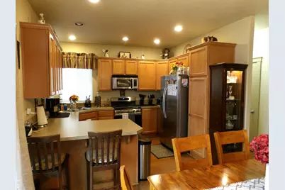 2885 SW Juniper Avenue, Redmond, OR 97756 - Photo 3