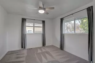 209 Chestnut St, Medford, OR 97501 - Photo 21