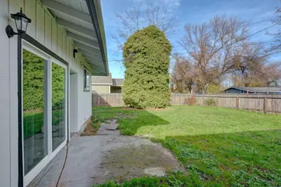 209 Chestnut Street, Medford, OR 97501 - Photo 27