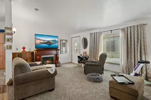 10 E South Stage Rd, Medford, OR 97501 - Photo 11