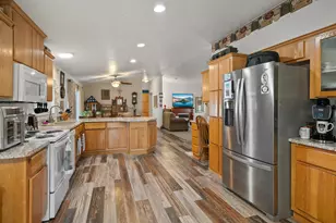10 E South Stage Rd, Medford, OR 97501 - Photo 7