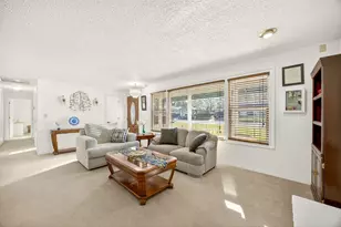 201 S Rose St, Phoenix, OR 97535 - Photo 5