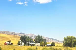 39042 Clover Flat Rd, Paisley, OR 97636 - Photo 5