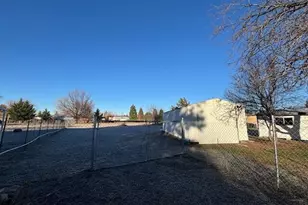 2650 Patterson St, Klamath Falls, OR 97603 - Photo 27