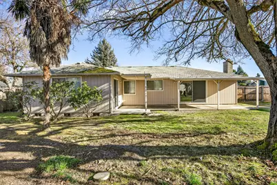 4055 Crestwood Circle, Central Point, OR 97502 - Photo 13