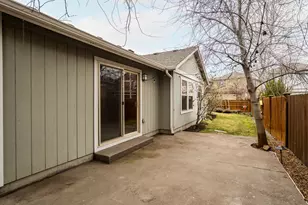 61753 SE Camellia St, Bend, OR 97702 - Photo 33