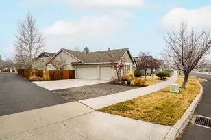 61753 SE Camellia St, Bend, OR 97702 - Photo 39