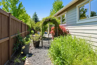 3680 SW Badger Court, Redmond, OR 97756 - Photo 37