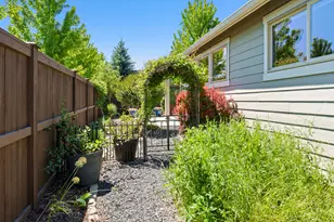 3680 SW Badger Ct, Redmond, OR 97756 - Photo 37