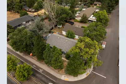 468 NE Olney Avenue, Bend, OR 97701 - Photo 9