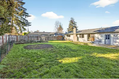 105 Houston Road, Phoenix, OR 97535 - Photo 25