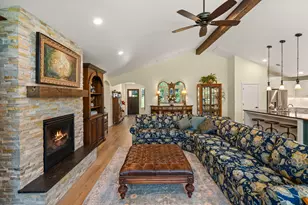 1060 Anglers Pl, Shady Cove, OR 97539 - Photo 11