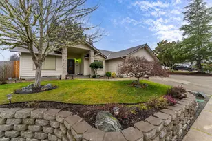 2719 SW Garden Meadow Dr, Grants Pass, OR 97527 - Photo 27