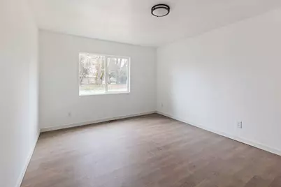 210 Sycamore Drive, Grants Pass, OR 97526 - Photo 17