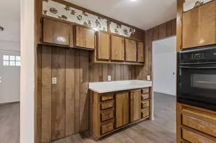 210 Sycamore Dr, Grants Pass, OR 97526 - Photo 13