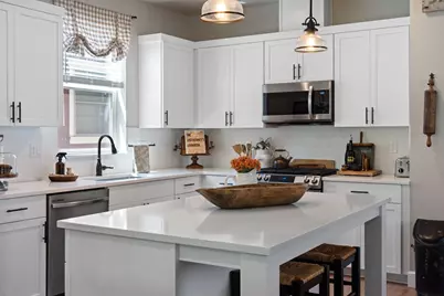 936 E Black Butte Avenue, Sisters, OR 97759 - Photo 11