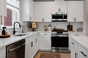 936 E Black Butte Ave, Sisters, OR 97759 - Photo 13